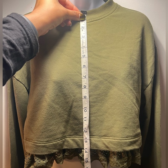 Puma X Fenty Cropped wide arm cropped sweatshirt in Olive green. Wm Sm/Medium - Picture 8 of 11